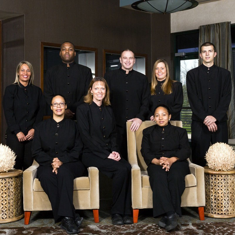 catering server