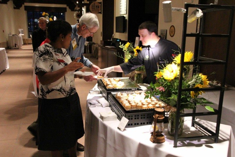kahns-catering-food-buffet--651