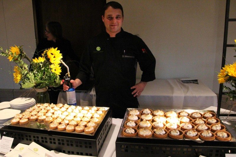 kahns-catering-food-dessert-179