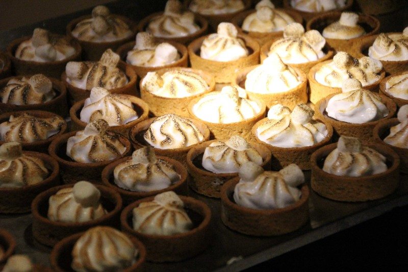 kahns-catering-food-dessert-181