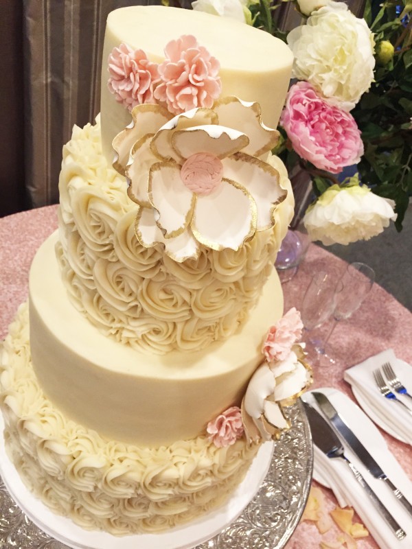 kahns-catering-cake-wedding-tasting-01