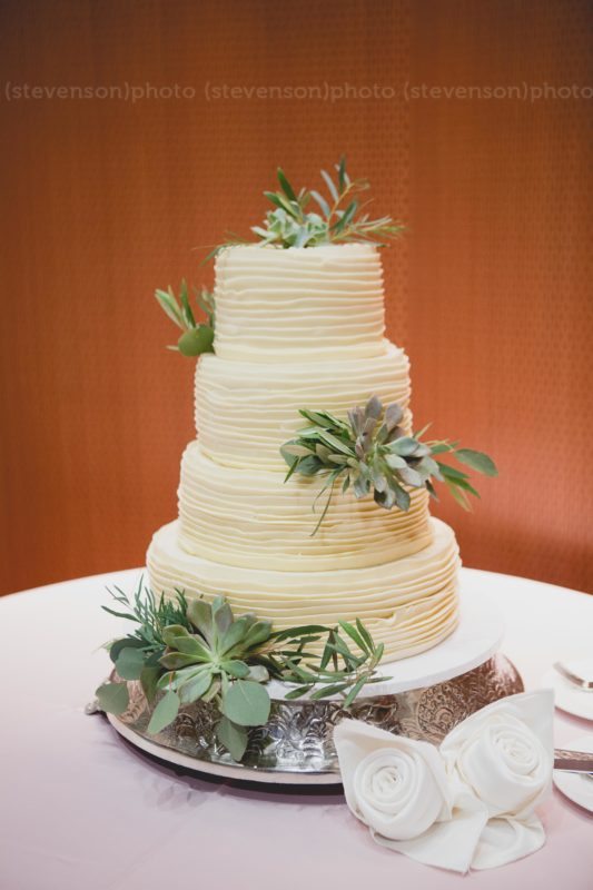 kahns-catering-food-cake-511-stevensonphoto